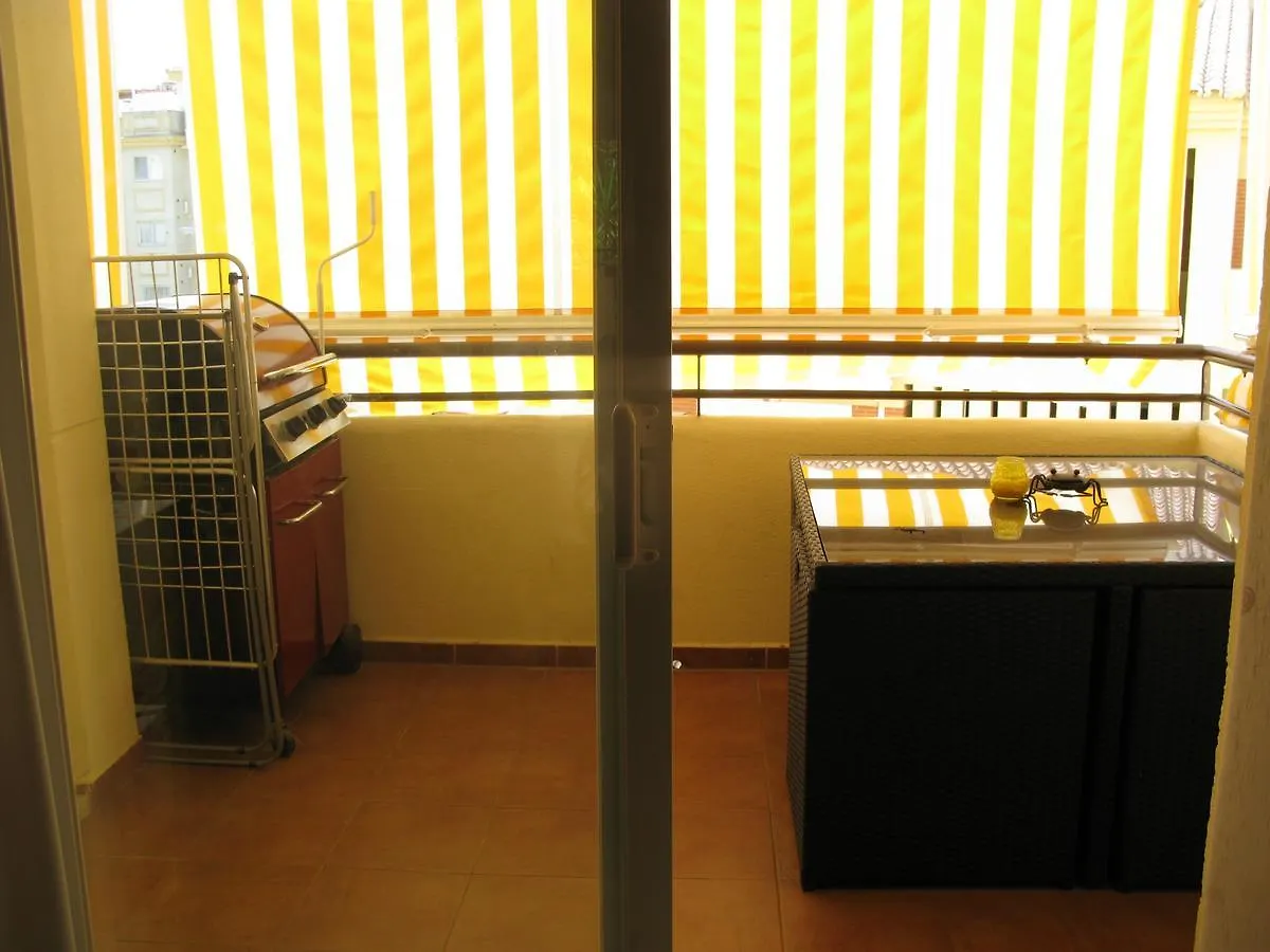 Apartamentos Buganvillas 토레몰리노스